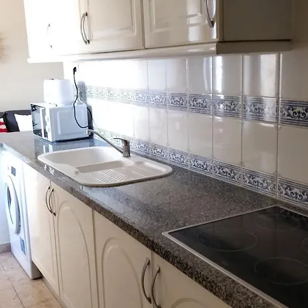 Wow Beach 2bd Flat Sea View - 300mts 2 Beach,wifi Апартаменты Портиман