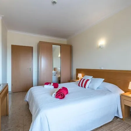 Апартаменты Wow Beach 2bd Flat Sea View - 300mts 2 Beach,wifi *